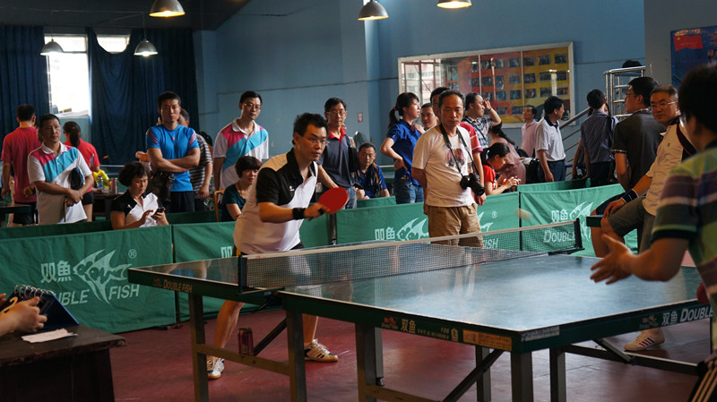 在一个充满 在一个充满